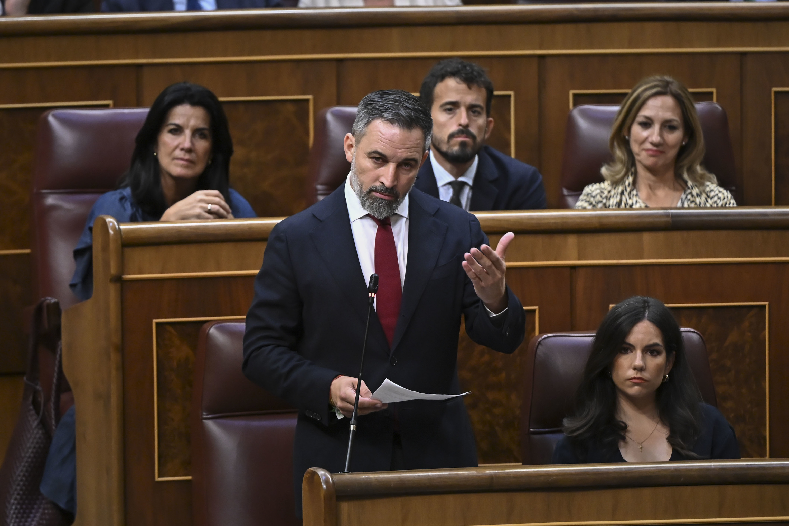 El presidente de Vox, Santiago Abascal, en su escaño en el Congreso