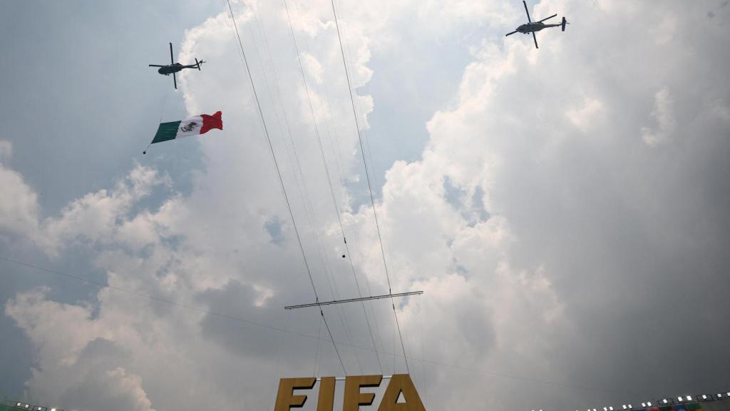 Imagen del cielo del Estadio Azteca de México.