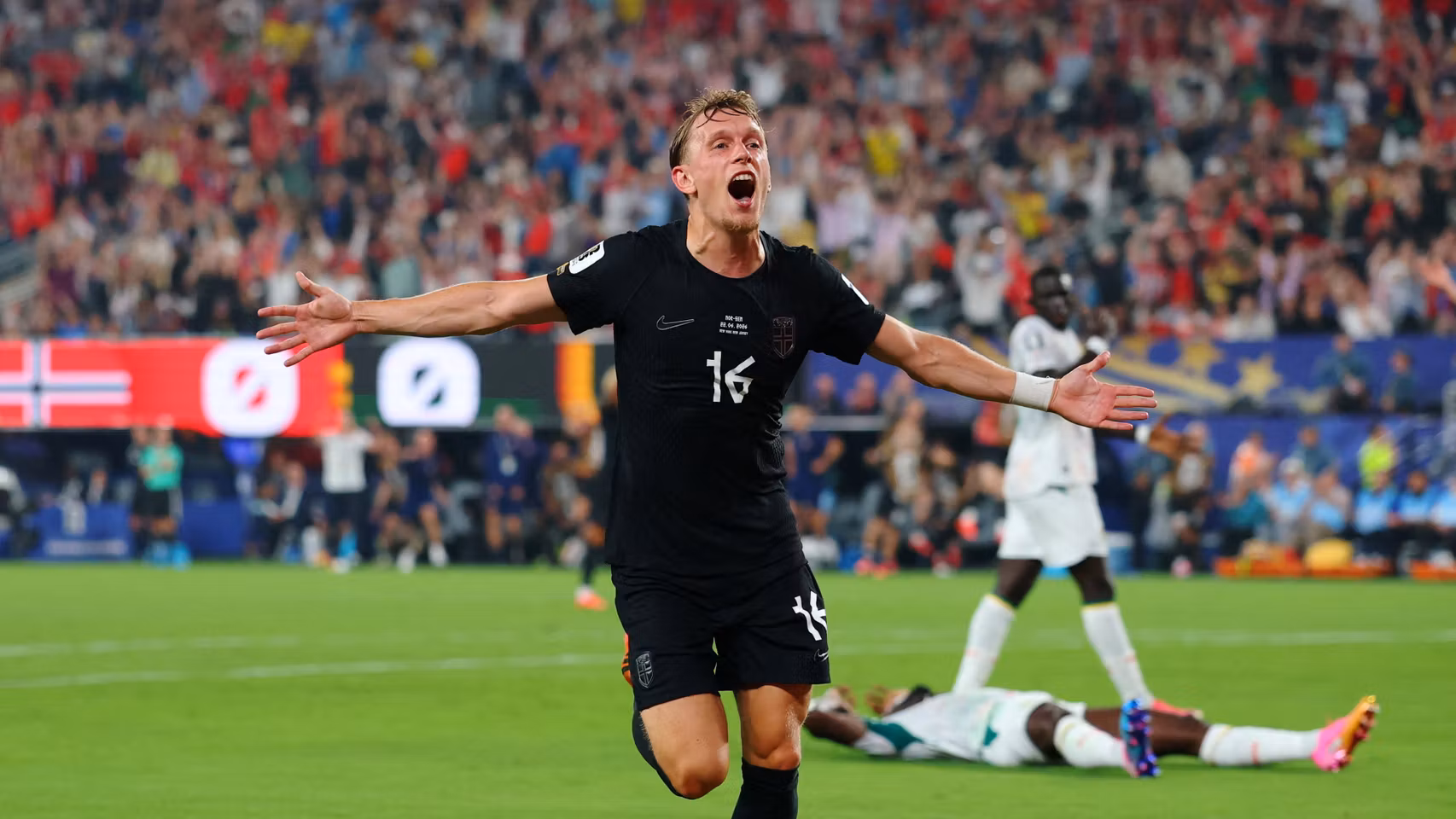 Holmgren celebra su gol contra Senegal.