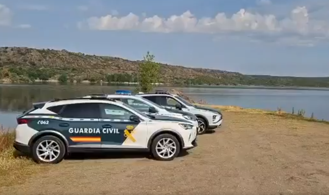 Efectivos de la Guardia Civil desplazados para la búsqueda en el pantano de Zamora