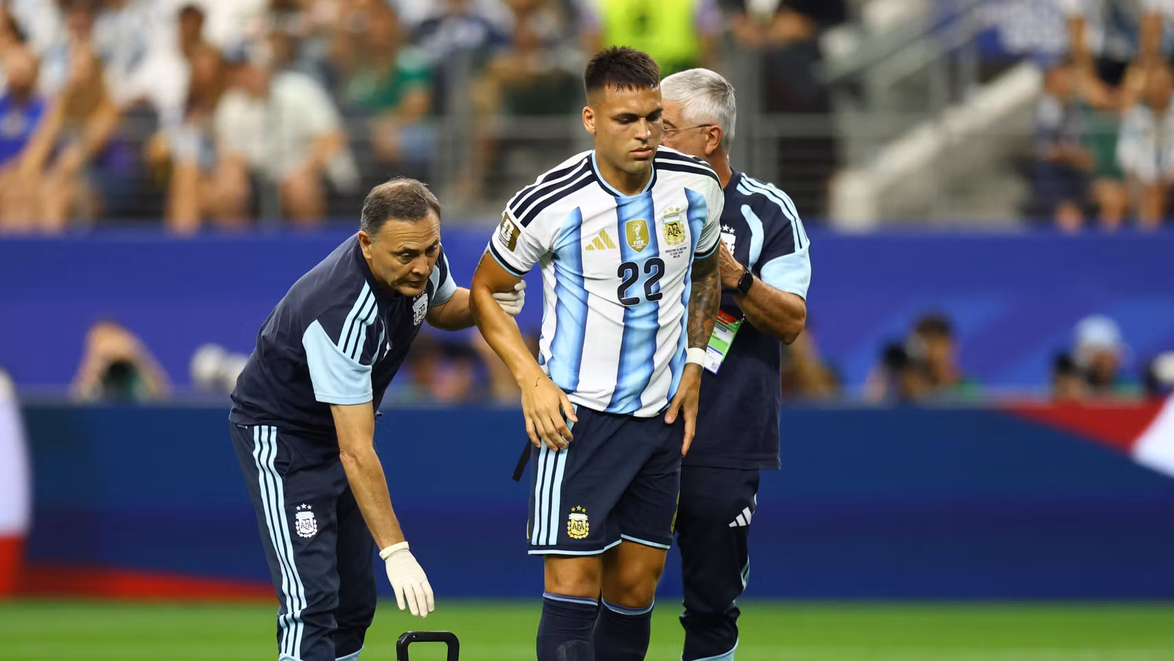 Lautaro Martínez, durante un partido con Argentina.