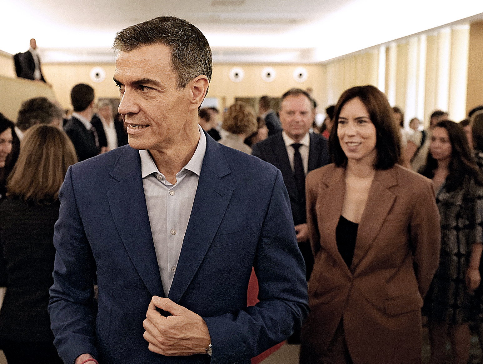 El presidente del Gobierno, Pedro Sánchez, ante la ministra Diana Morant, ayer, en la Fundación Ortega Marañón.