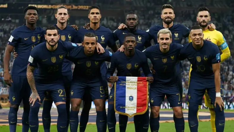 Once titular de Francia en la final del Mundial de Catar.
