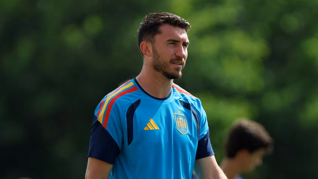 Aymeric Laporte, en un entrenamiento de la Selección.