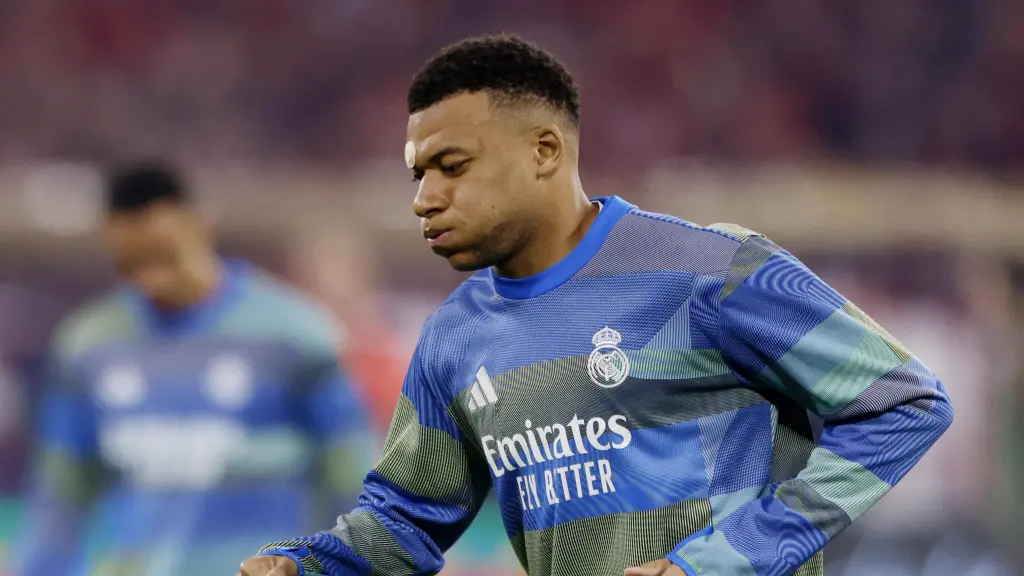 Mbappé durante el calentamiento.