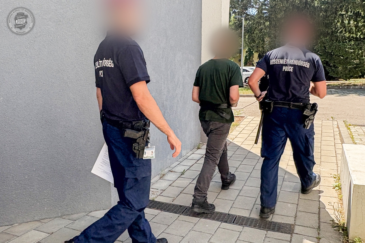 La policía húngara inspecciona la casa de un hombre caníbal de 30 años (Policía de Hungría)