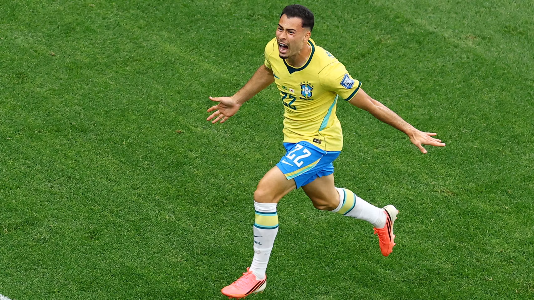 Martinelli celebra su gol contra Japón.