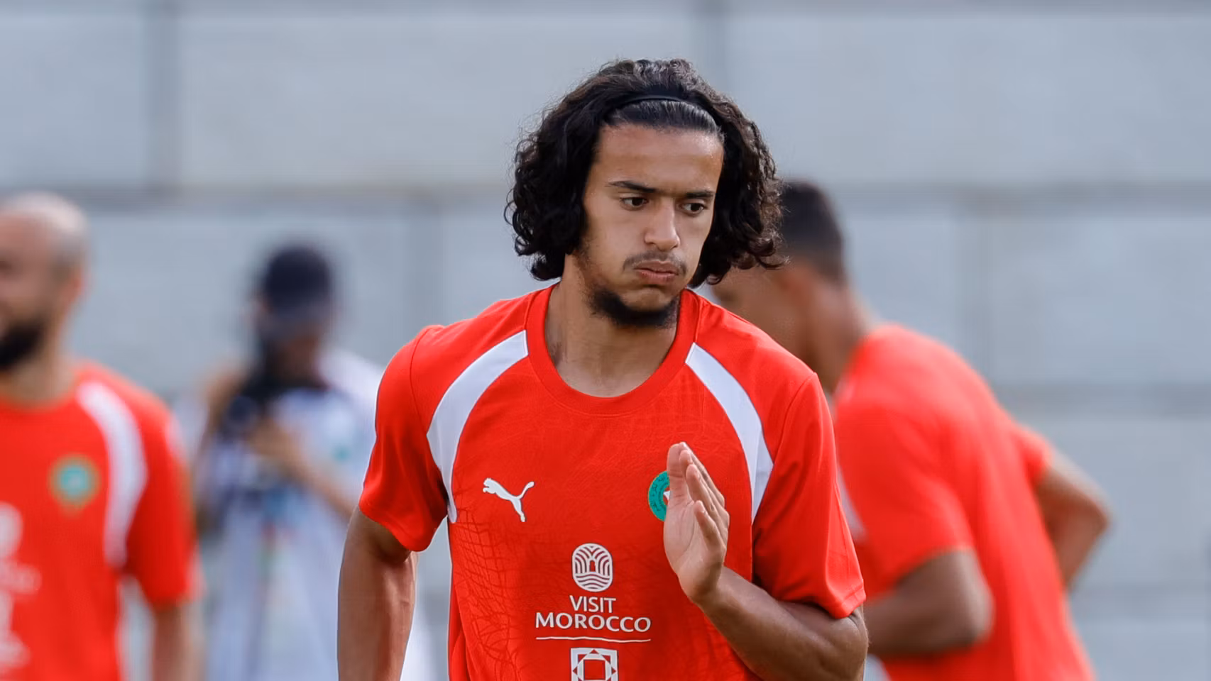 Ayyoub Bouaddi entrenando con la selección de Marruecos durante el Mundial.