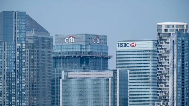 Vista panorámica del centro financiero de Londres, donde se aprecian los rascacielos de los principales bancos.
