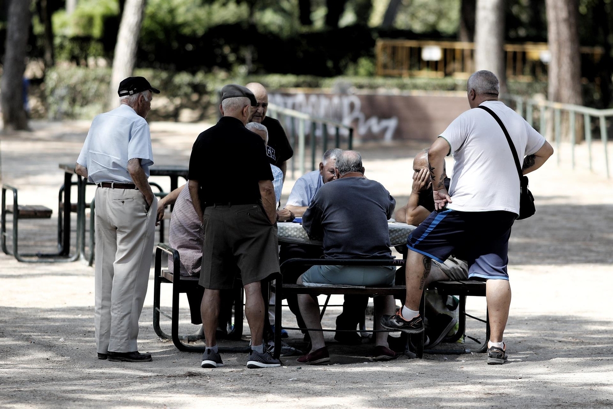 En España, el sistema se apoya fundamentalmente en las prestaciones públicas gestionadas por la Seguridad Social. (Europa Press)