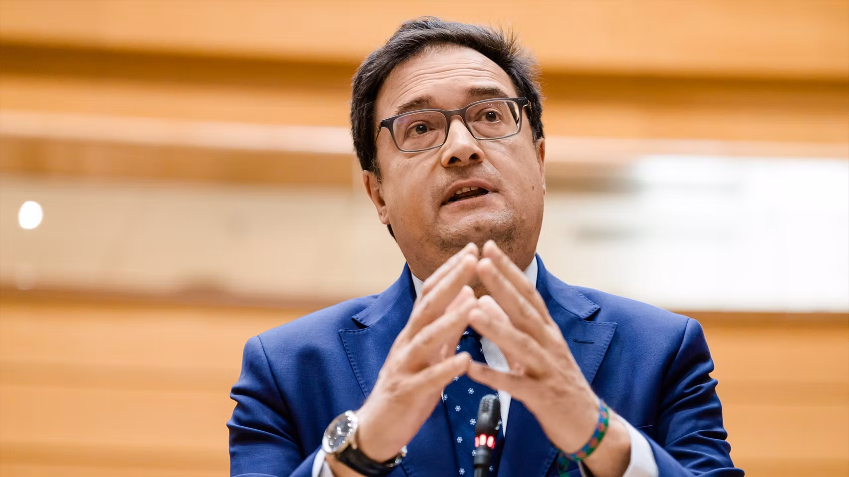 El ministro para la Transformación Digital y de la Función Pública, Óscar López, interviene durante una sesión de control al Gobierno, en el Senado, a 23 de junio de 2026, en Madrid.