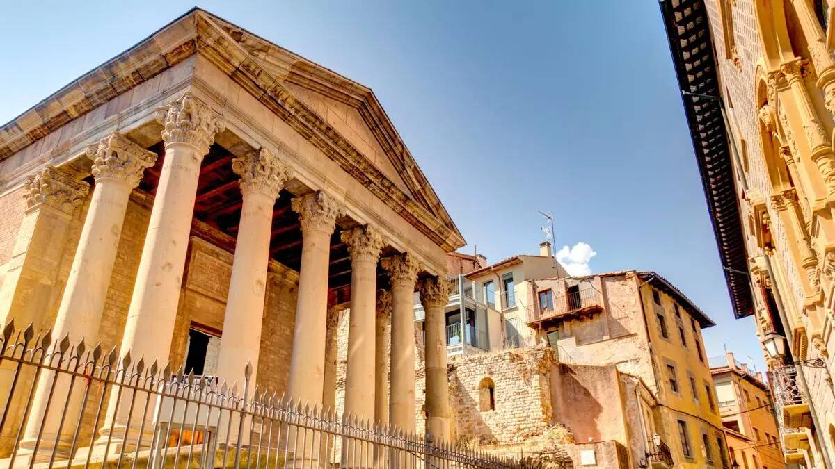 Foto: Este templo de origen romano está considerado uno de los mejor conservados de España. (iStock)