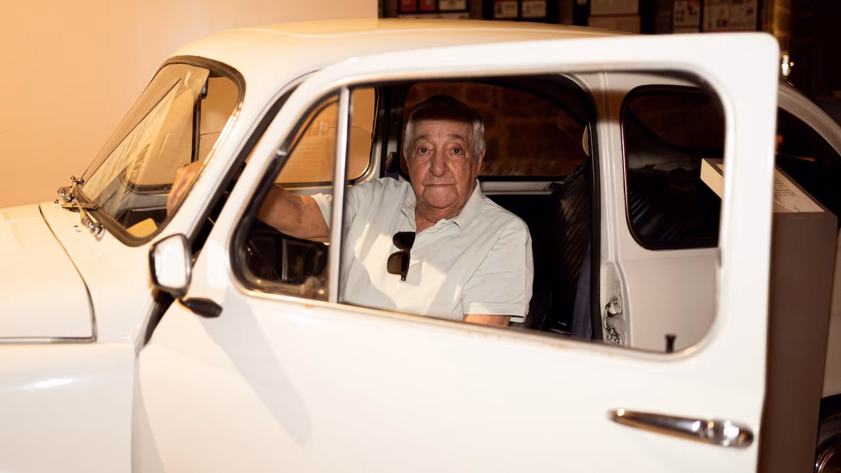 Chema Suárez, en el 600 que hay expuesto en el Museo Adolfo Suárez.