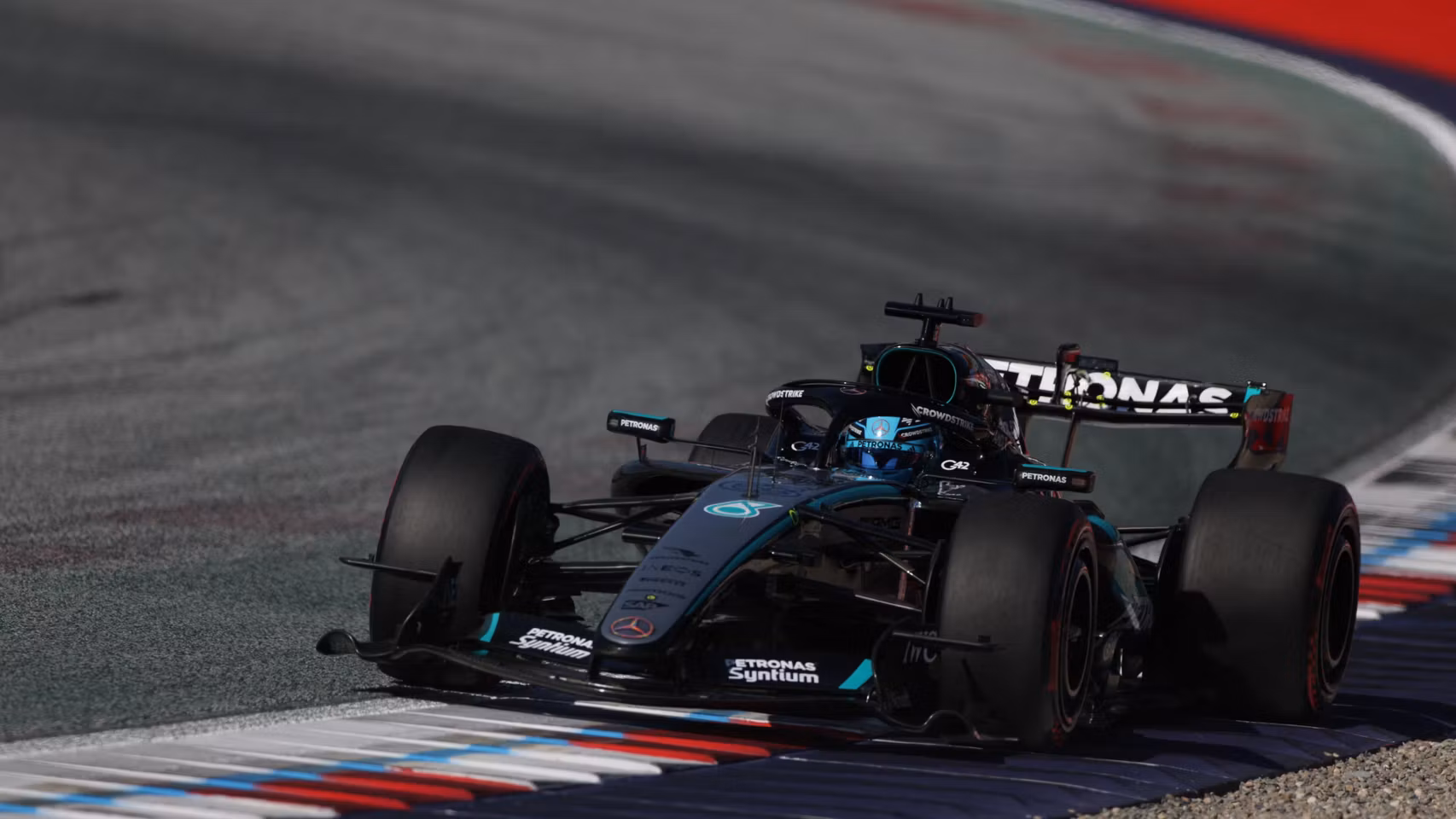 George Russell, durante los Libres 3 del GP de Austria.