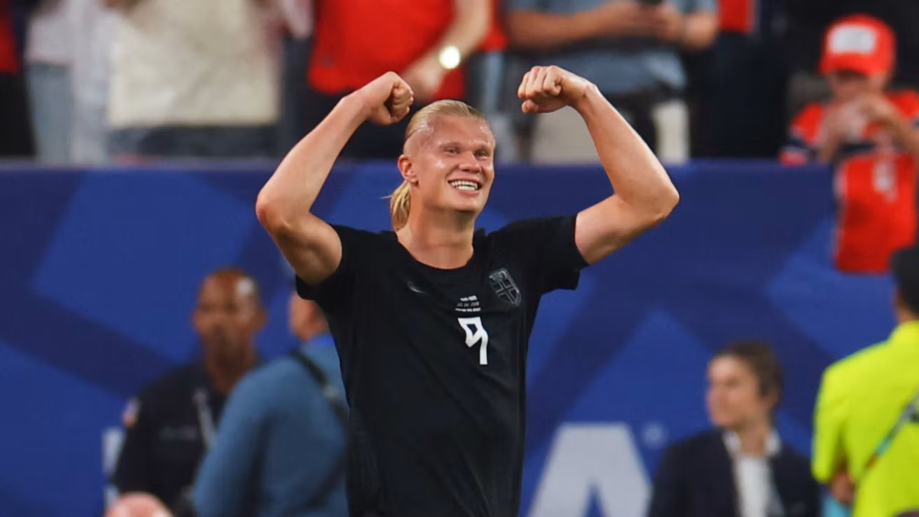 Haaland celebra su segundo gol contra Senegal.