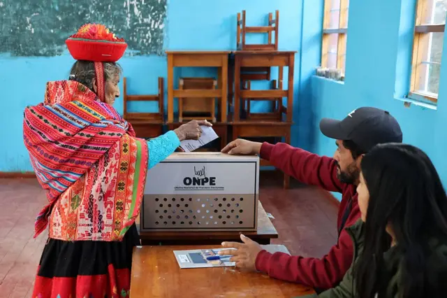 Votante en Perú
