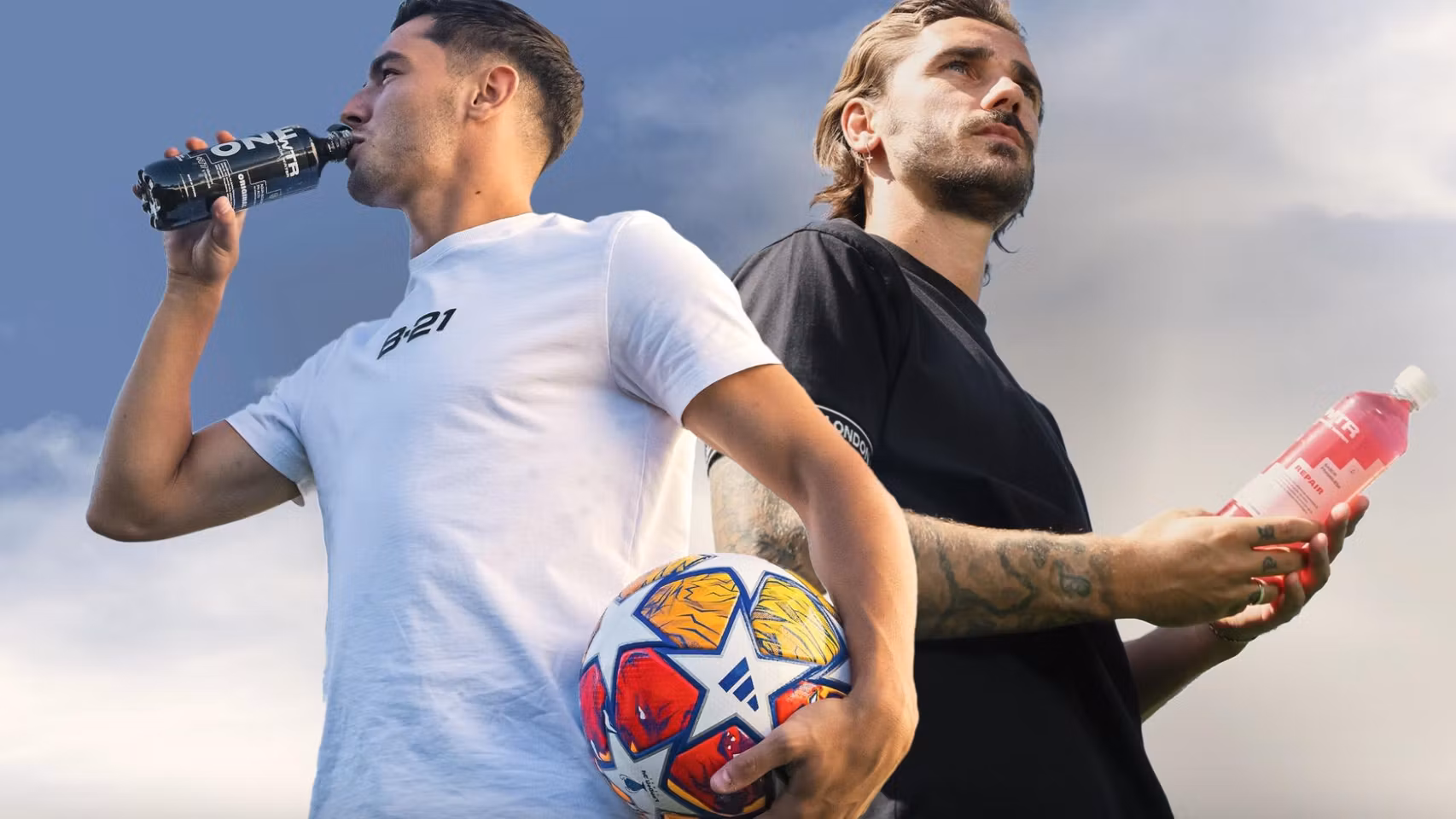Brahim Díaz y Antoine Griezmann promocionando su marca WTR ONE