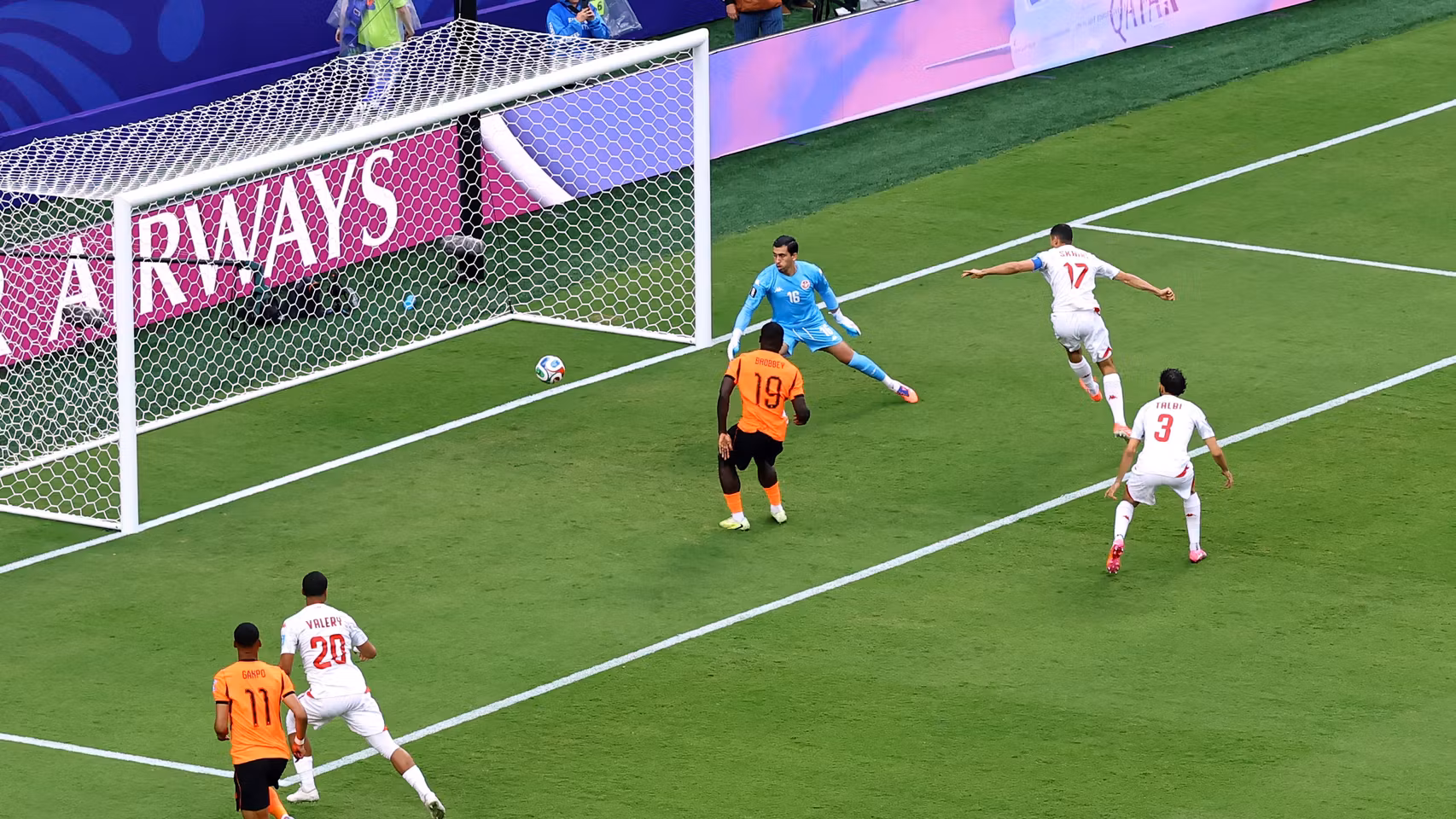 El momento del 1-0 para Países Bajos.