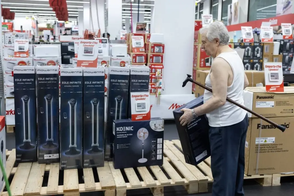 Acondicionador de aire y ventilador: el truco de los 27°C para ahorrar un 40%