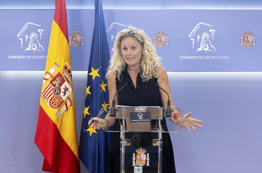 Montse Mínguez, portavoz de la Ejecutiva Federal del PSOE, en rueda de prensa.