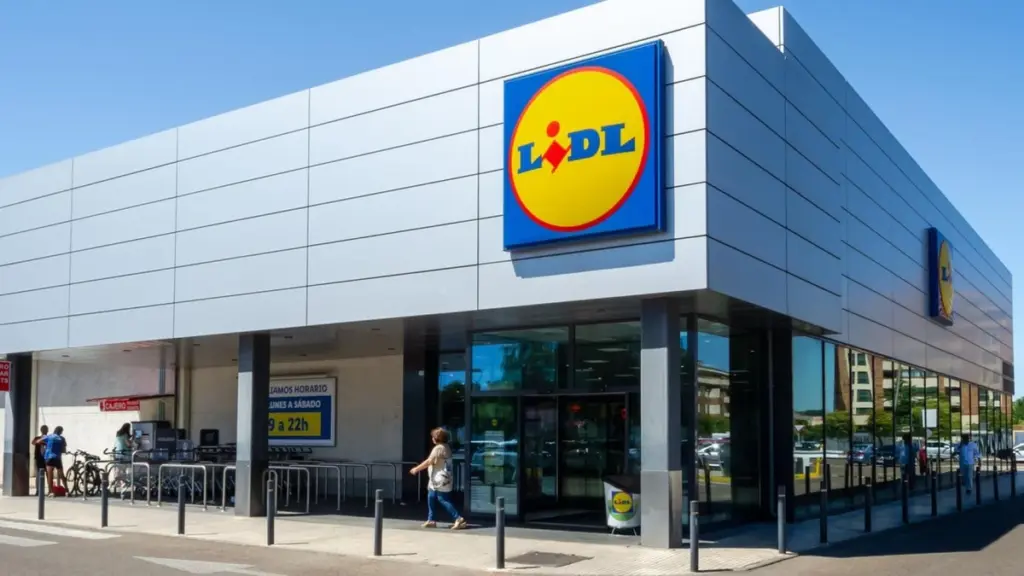 Adiós a la escoba: el aspirador de Lidl y SilverCrest de 44€ que agota stock