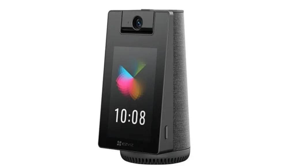 Adiós a la soledad de los mayores: el truco de la Ezviz S10 con Ezviz