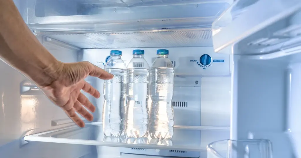 Adiós al calor: el truco de la botella de plástico mejor que el Aire acondicionado