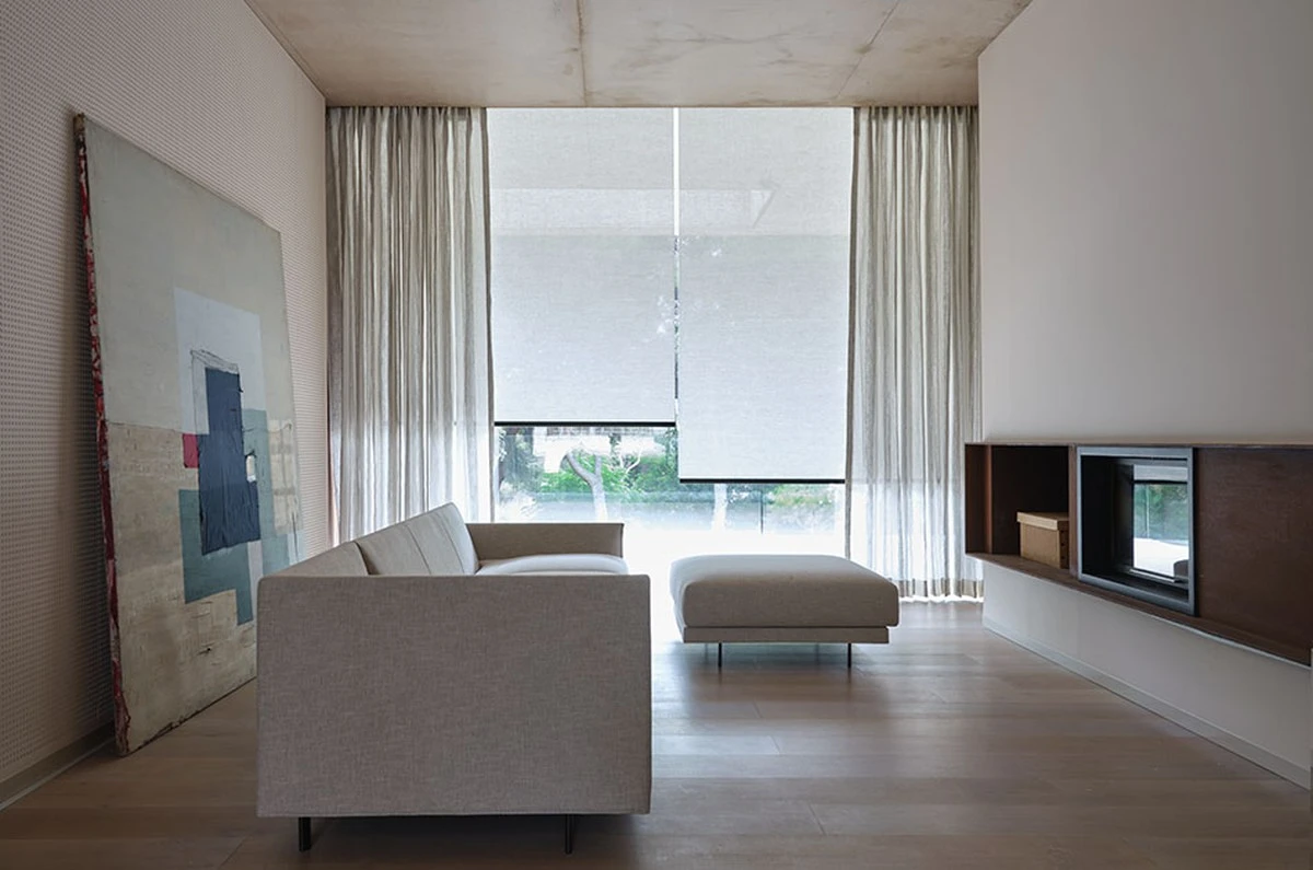 Adiós al polvo en casa: el truco del Velo (Textil) y la Organza para ganar luz - image 1