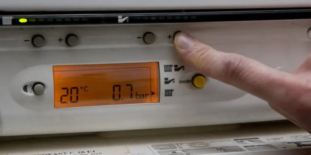 Aire acondicionado a 18°C: el error que dispara tu consumo de energía