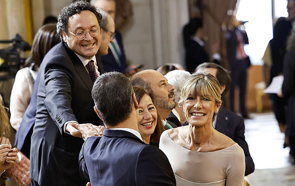 Pedro Sánchez con su esposa y el ex fiscal general Álvaro García Ortiz en junio de 2024.
