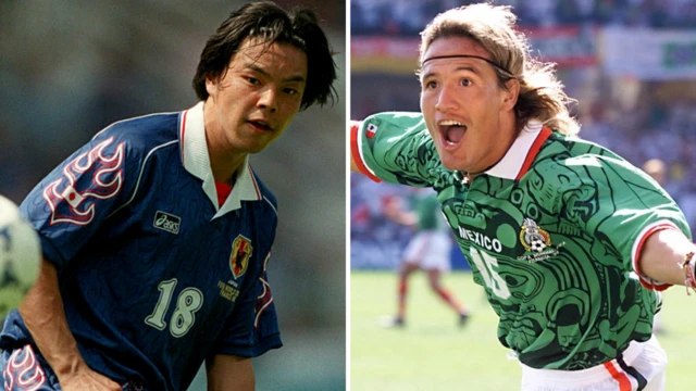 Jugadores de Japón y México en el Mundial de 1998: imagen dividida