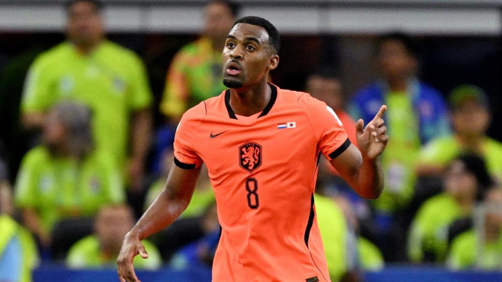 Gravenberch, en el partido ante Japón.