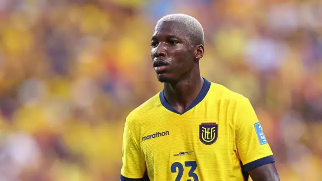 Moisés Caicedo de Ecuador durante el partido del Grupo E de la Copa Mundial de la FIFA 2026 entre Ecuador y Curazao en el Estadio de Kansas City