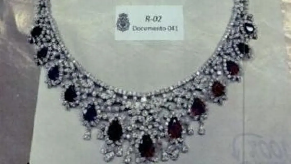 Uno de los collares de la caja fuerte de José Luis Rodríguez Zapatero