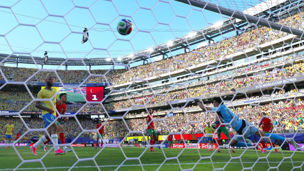 El momento en el que el balón de Vinicius entra en la portería de Marruecos.
