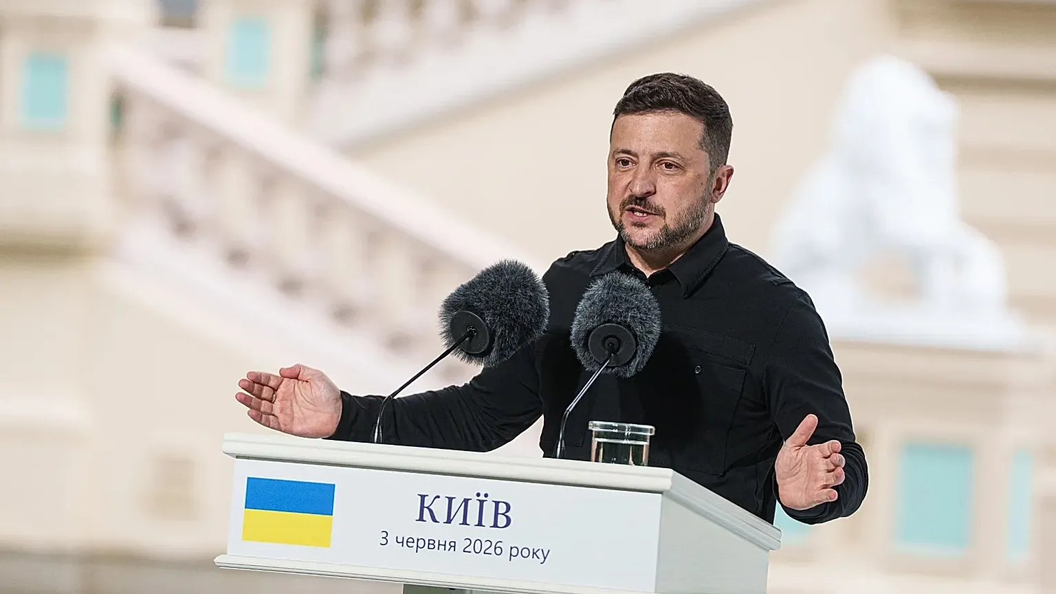 Ukraine's President Volodymyr Zelenskyy speaks to journalists in Kyiv, 3 June, 2026