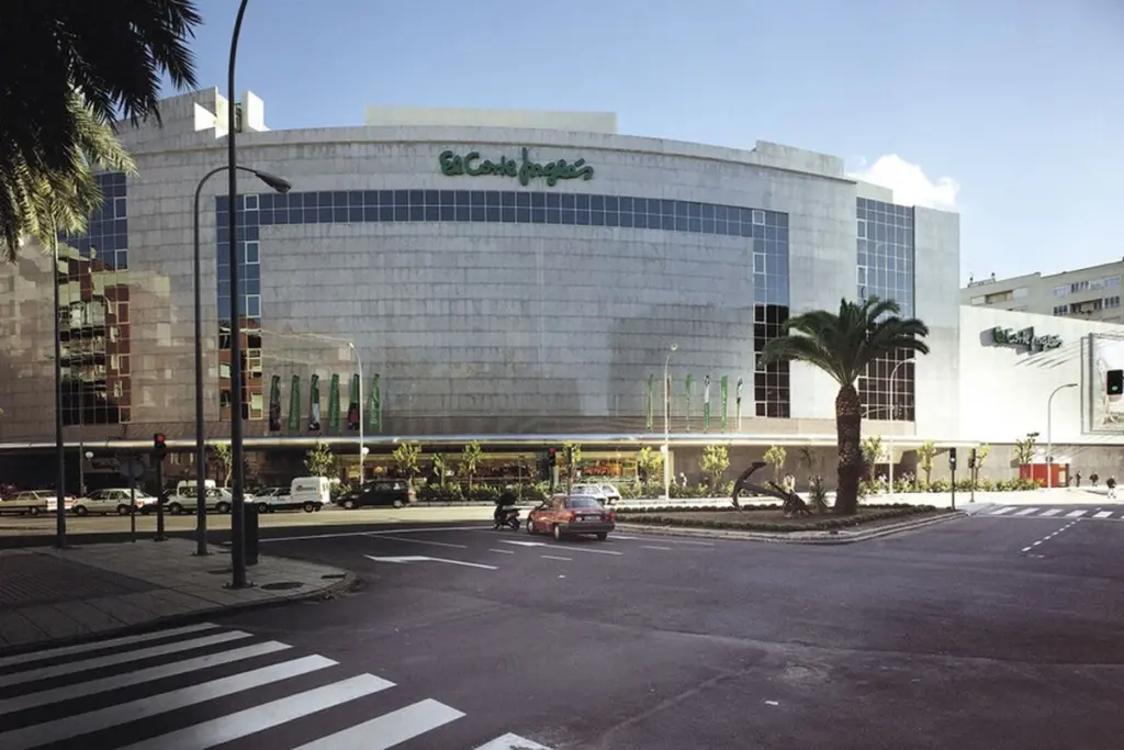 Cenas sin manchas: el mantel antimanchas de El Corte Inglés que triunfa