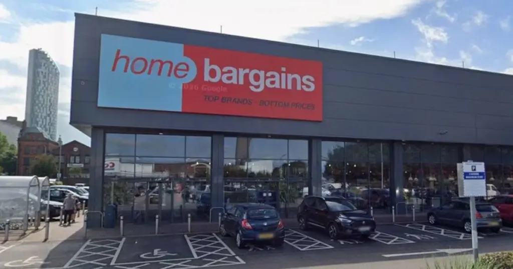 Césped seco y mascotas: el aliado de Home Bargains con Westland SafeLawn
