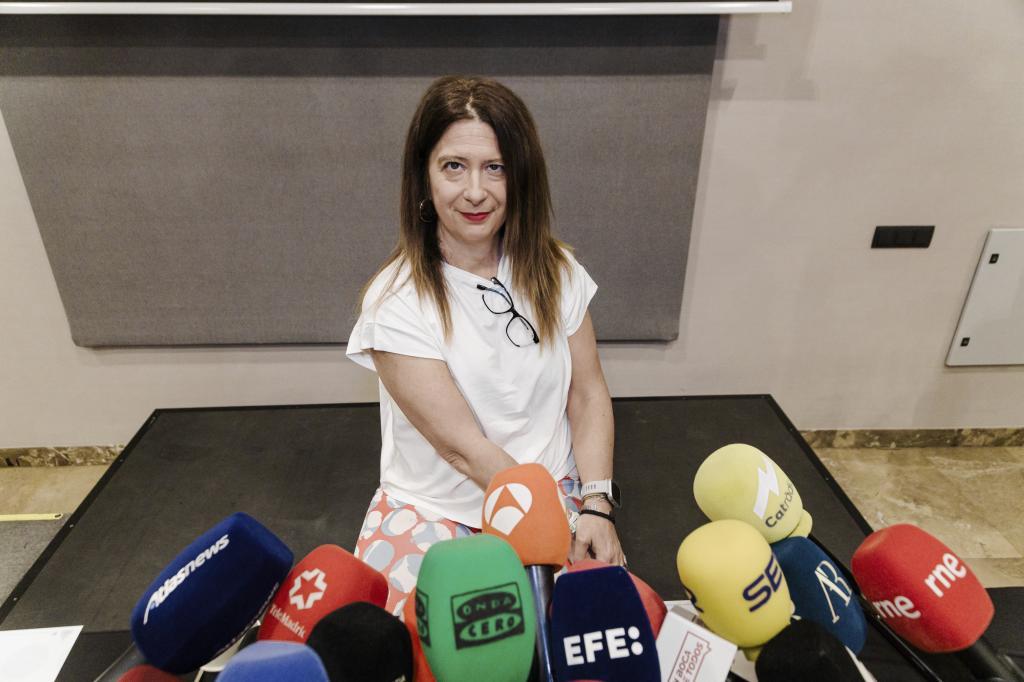 Leire Díez, en junio de 2025, en una comparecencia ante la prensa.