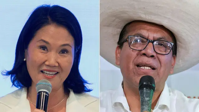 Esta combinación de imágenes muestra a Keiko Fujimori, durante una rueda de prensa tras conocerse los primeros resultados de las elecciones presidenciales en Lima el 13 de abril de 2026, y a Roberto Sánchez, en Lima el 25 de abril de 2026. Fujimori lleva una blusa blanca y mira hacia el frente, mientras que Sánchez lleva una camisa blanca y un sombrero andino.