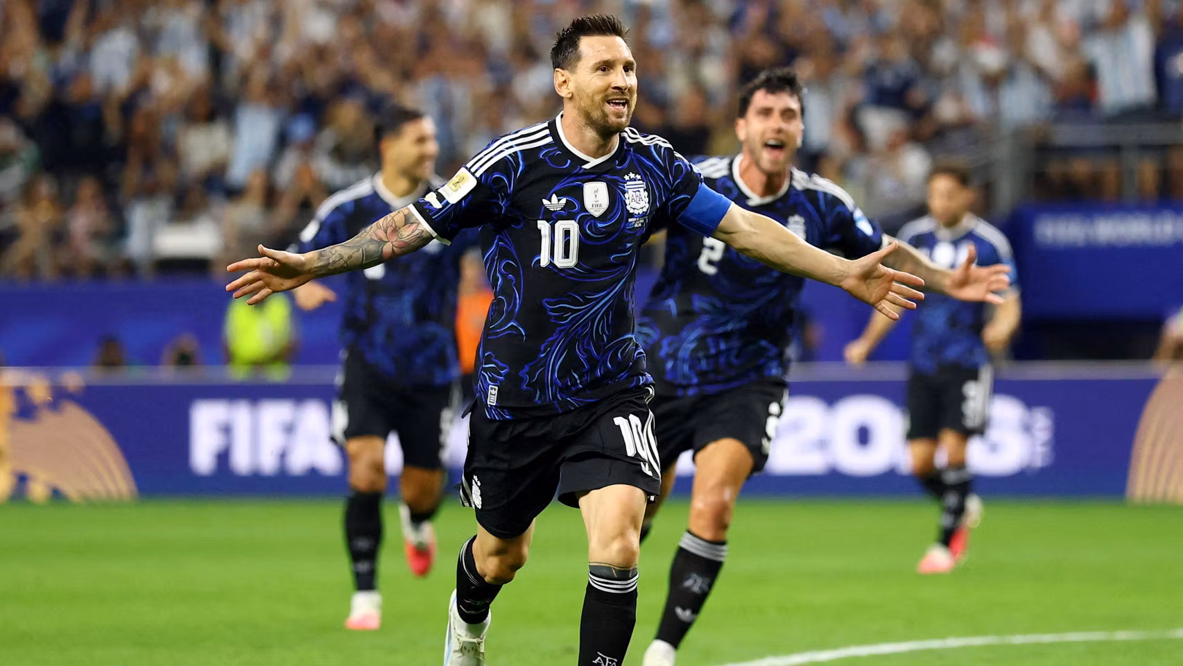 Leo Messi celebra su gol ante Jordania.