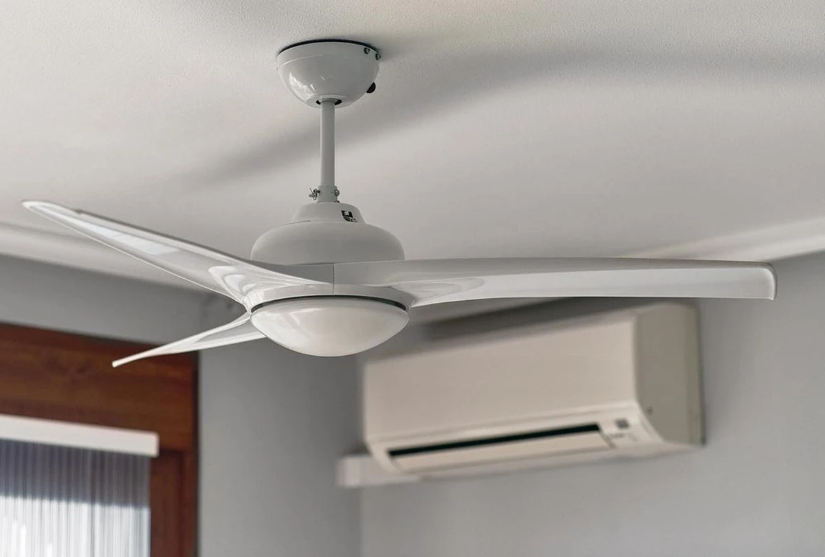 Dile adiós a la factura alta: el truco del Aire acondicionado y el Ventilador de techo - image 1