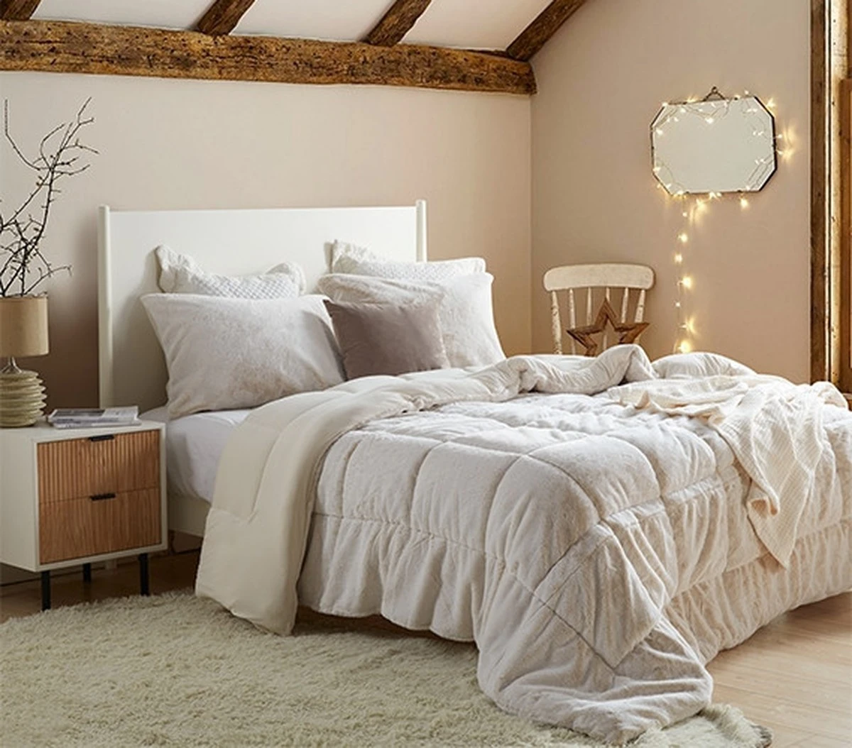 Dormitorio de hotel: 5 sábanas de Dunelm y Dusk para olvidar el calor y el desorden - image 1