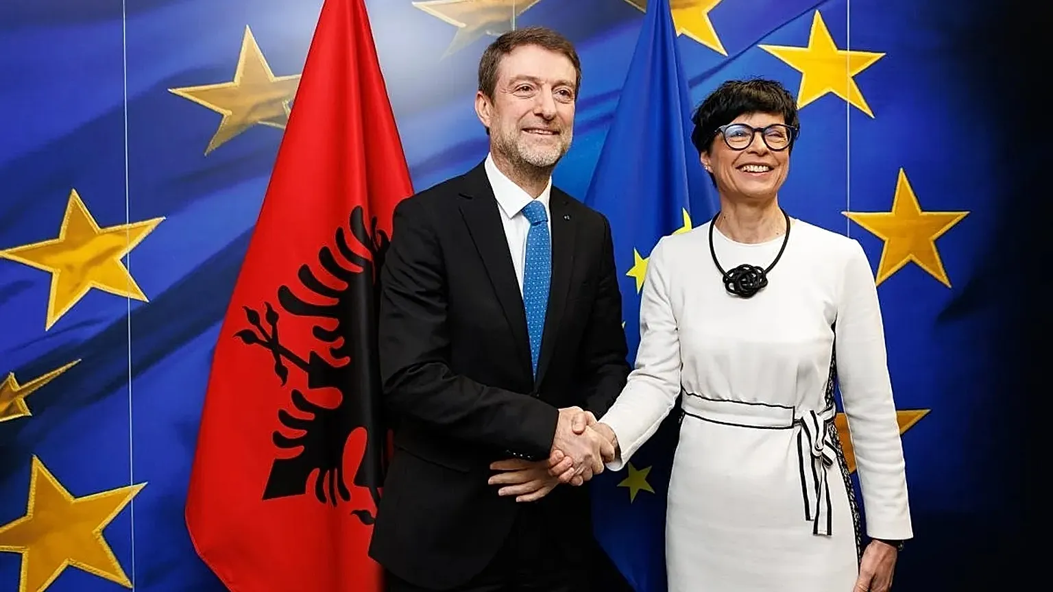 Marta Kos, European Commissioner for Enlargement, with Ferit Hoxha, Albanian Minister for Europe and Foreign Affairs in Brussels, Belgium on 20 April 2026.
