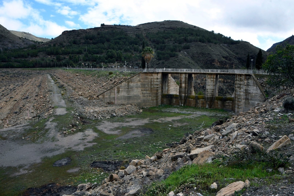 Desde el panorama general hasta la situación por cuenca, así están los embalses de agua hoy (EFE)