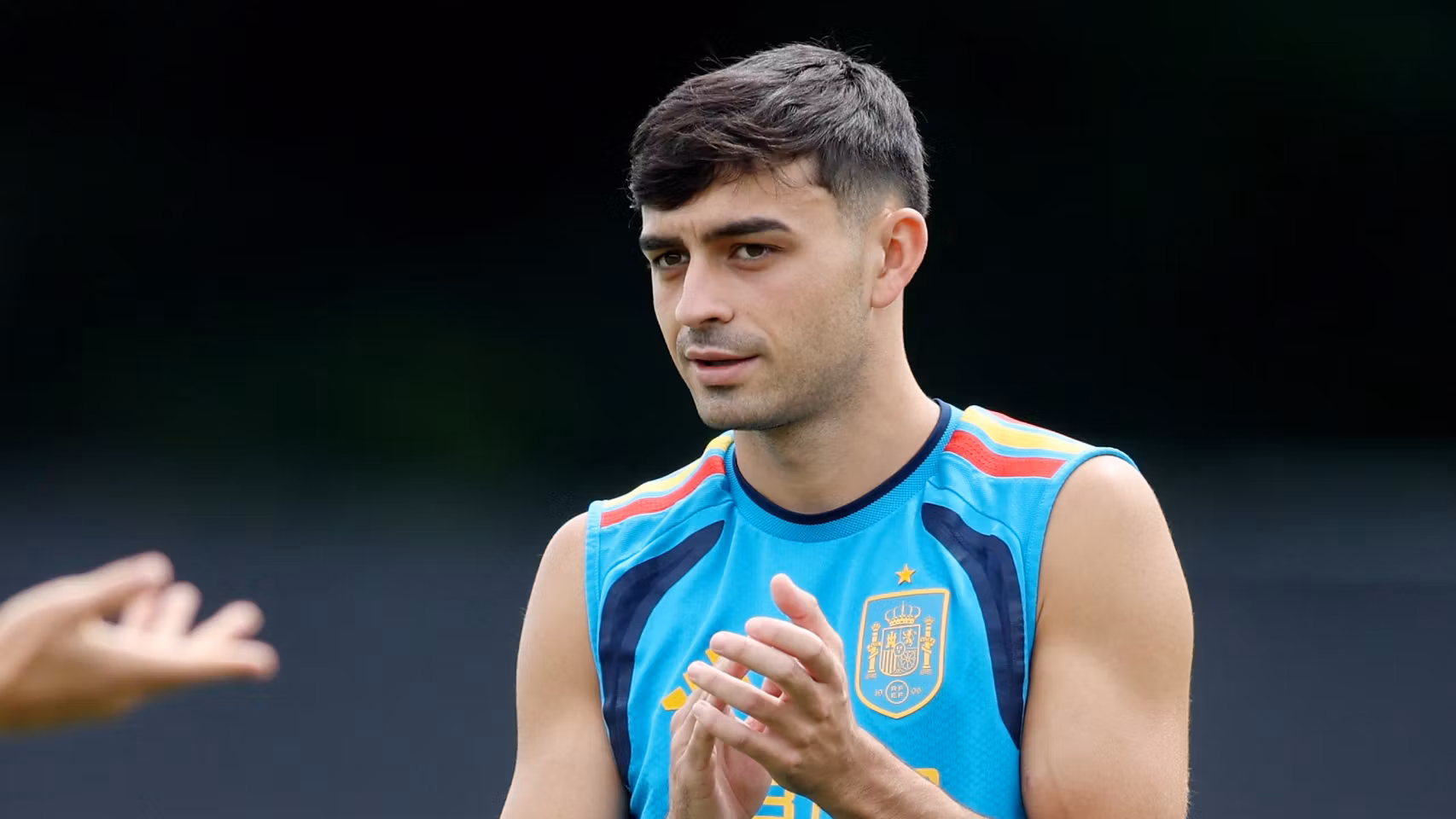Pedri, durante un entrenamiento previo al partido contra Uruguay.
