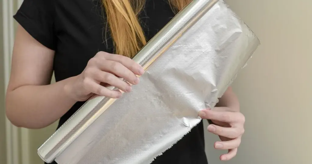 Factura de la luz: por qué pongo papel de aluminio en el congelador