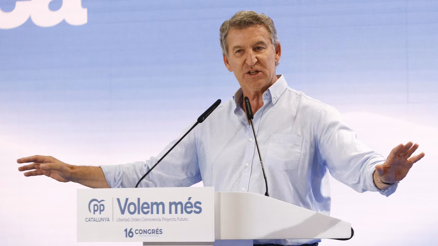 El presidente del PP, Alberto Núñez-Feijóo, interviene en la clausura del XVI Congreso del PP de Cataluña, este sábado.