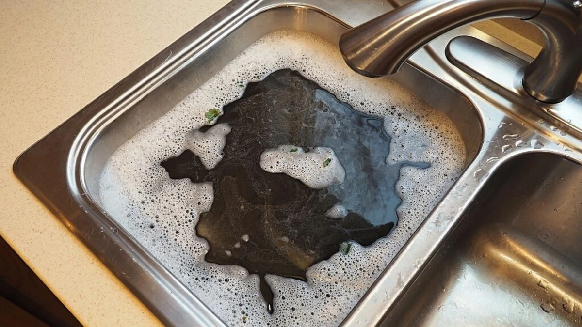 Fregadero atascado: el truco del Bicarbonato de sodio para no llamar al fontanero - image 1