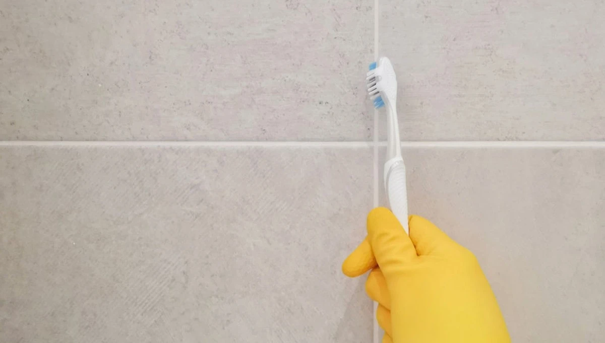 Juntas de azulejos blancas en 10 minutos: el truco del Bicarbonato de sodio - image 1